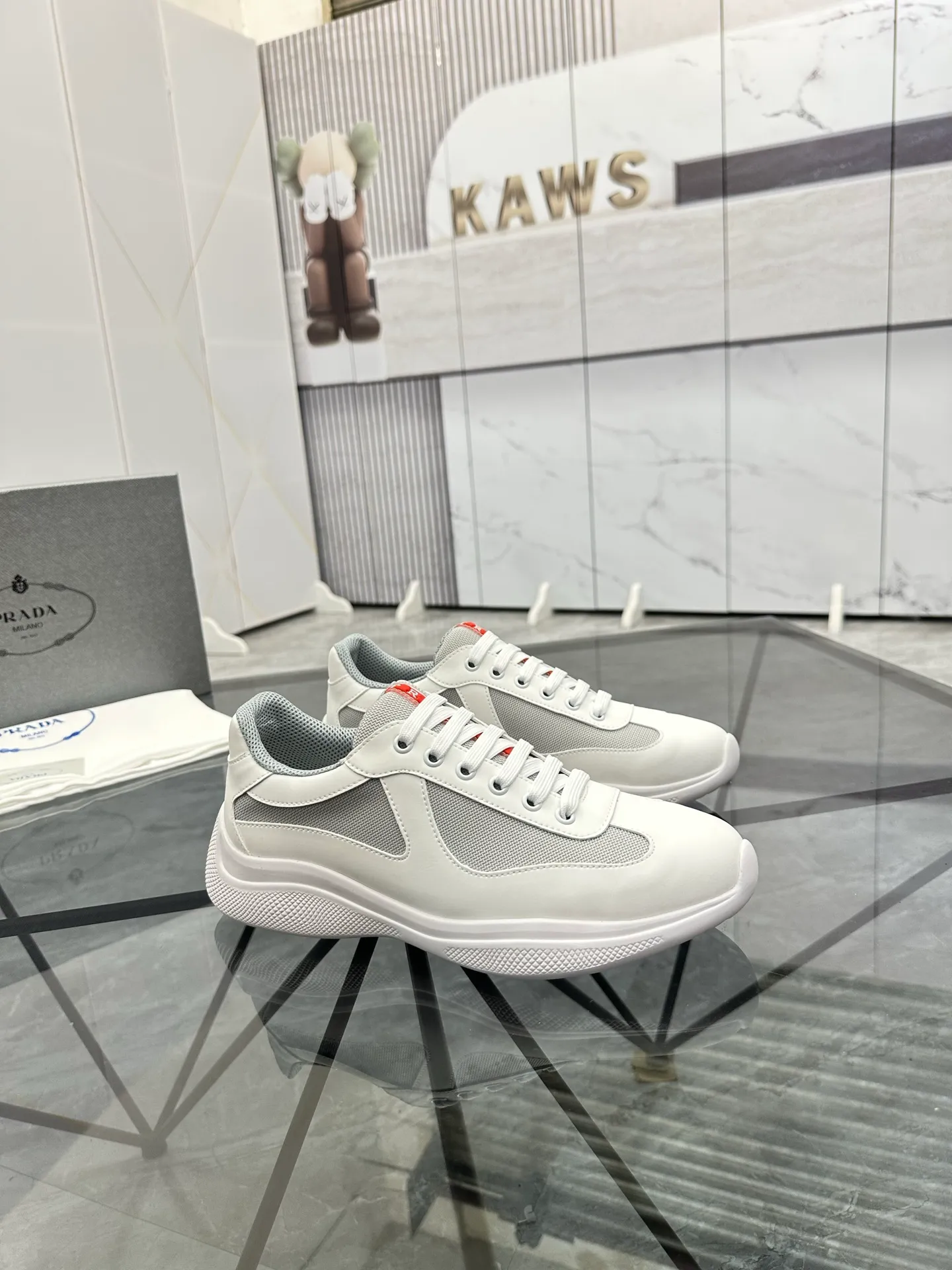 Men's shoes: 💰P360¥ Product trademark: Prada *"Prada*" low-top casual shoes Regular size: 35-47 (can be customized to 48) couple style Product materials: imported silk leather upper, breathable lining, original outsole. Number: 943